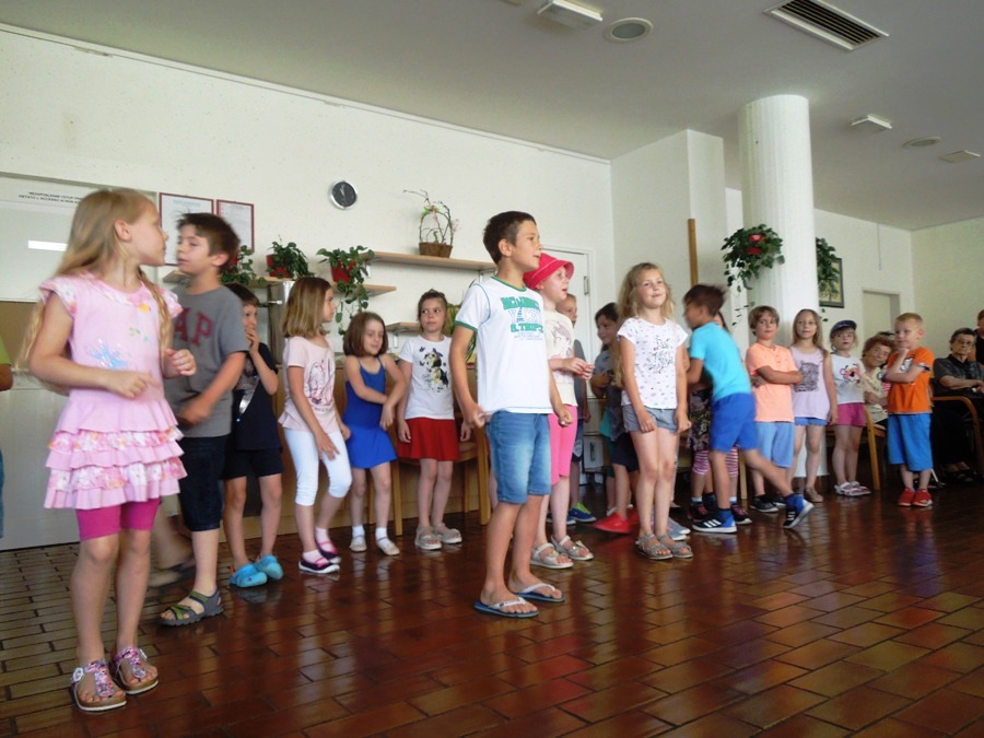 Anziani e bambini: ricchezza gli uni per gli altri