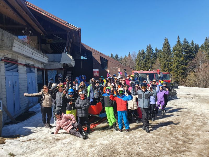 Scuola in natura sulla neve