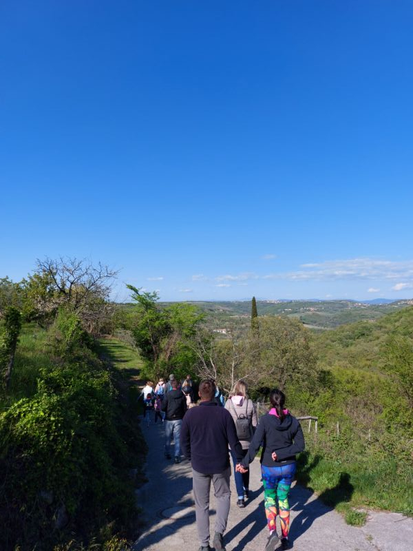 Ora aperta – passeggiata per Corte d’Isola