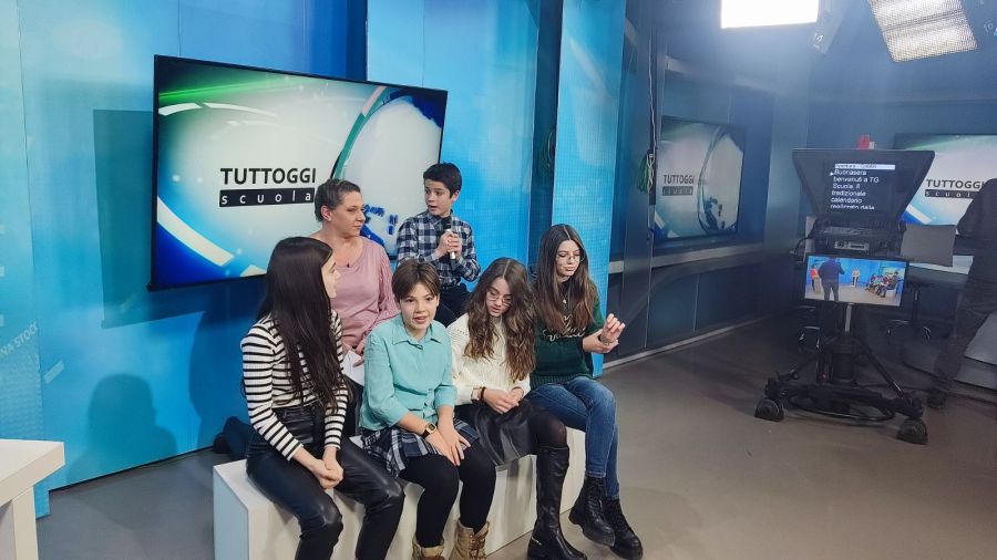 Un'esperienza negli studi televisivi: gli alunni raccontano il nostro calendario