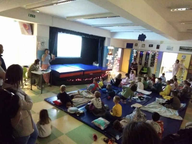 Notte in biblioteca 2