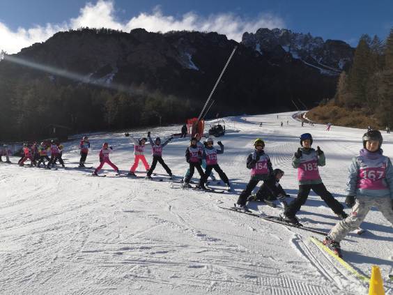 La scuola in natura a Forni di Sopra: la prima parte della nostra avventura sulla neve