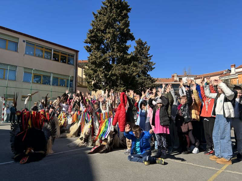 I Kurenti in visita presso il nostro Istituto